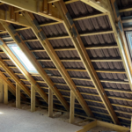 Charpente et aménagement de combles réalisés sur mesure par Moreno Création. Aménagement de combles sur mesure en cours de réalisation par Moreno Création à Chèvreville (Oise).