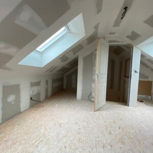 Aménagement de combles à Annet-sur-Marne avec isolation et fenêtres Velux – confort et lumière signés Moreno Création. Aménagement de combles à Annet-sur-Marne avec isolation thermique et pose de Velux – Moreno Création