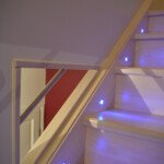 Escalier sur mesure en bois avec éclairage LED encastré – alliance du design moderne et du savoir-faire Moreno Création. Escalier en bois avec éclairage LED intégré fabriqué par Moreno Création